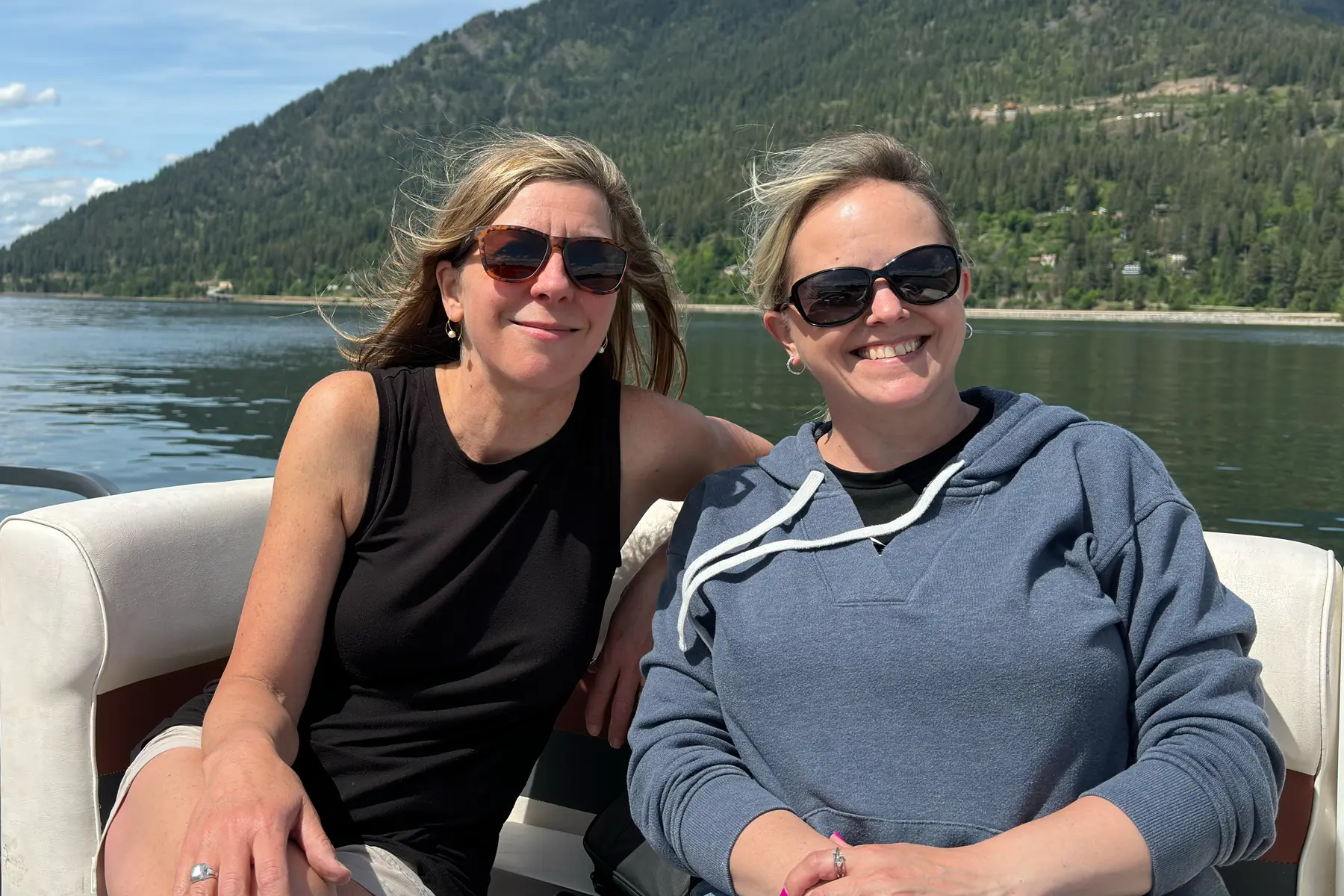 Jen Lenz boating with friends on a North Idaho lake